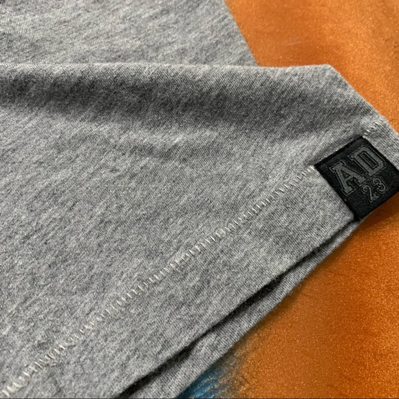 Saks Fifth Ave x Anthony Davis Patch Tee Gray large - Picture 2 of 10